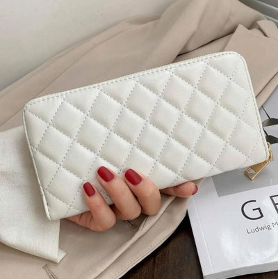 “Everyday” Quilt White Wallet - Reinventing Glamour